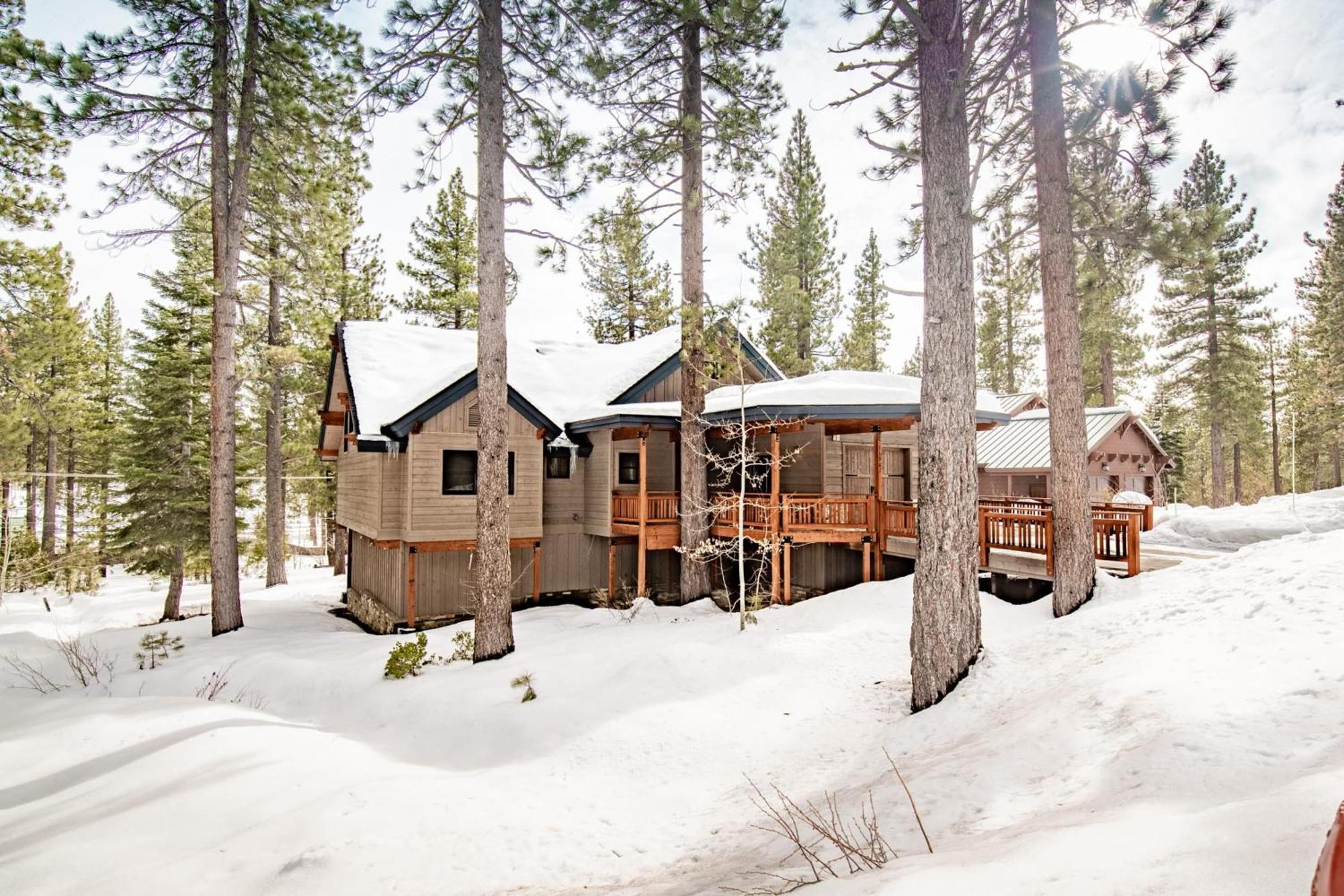 Coyote Moon By Avantstay Cabin Wsauna Mins From Dt Truckee Northstar Exterior photo