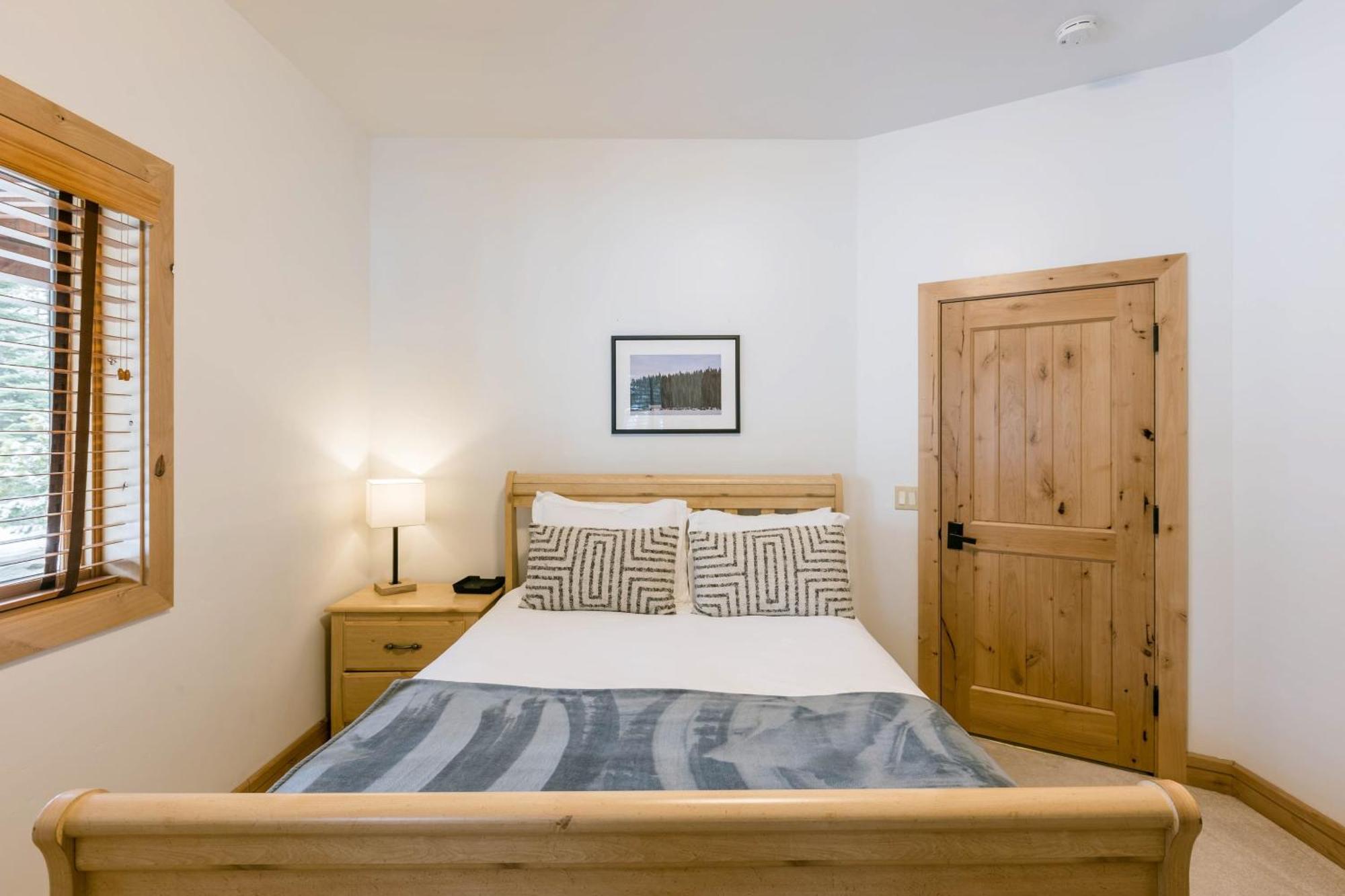 Coyote Moon By Avantstay Cabin Wsauna Mins From Dt Truckee Northstar Exterior photo